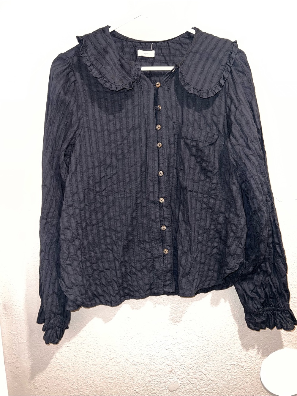 Pilcro Anthropologie Black Puckered Peter Pan Ruffle Collar Blouse L.
